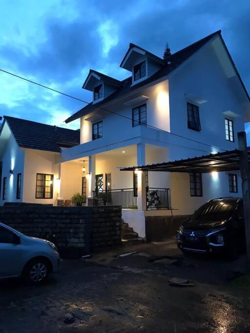 Stylish Villa At Green Apple U 35A Cipanas Puncak Sindanglaya Dış mekan fotoğraf